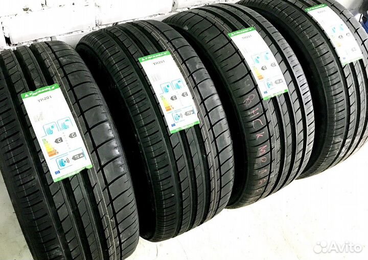 Triangle Sports TH201 245/30 R20 93V