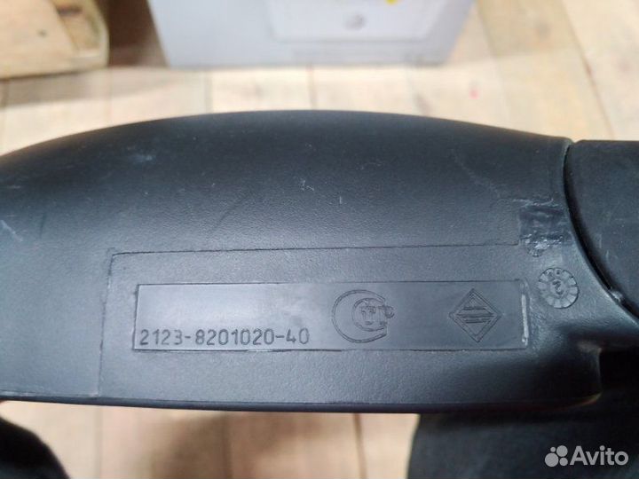 Зеркало заднего вида боковое правое Chevrolet Niva