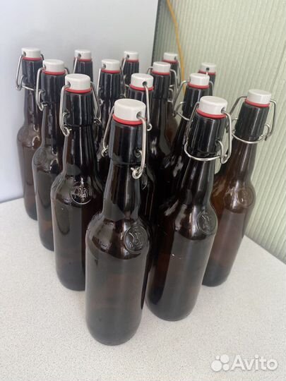 Бутылки с пробкой