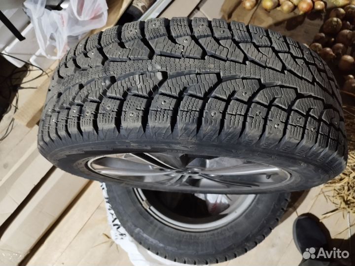 Hankook I'Pike RW11 215/60 R17