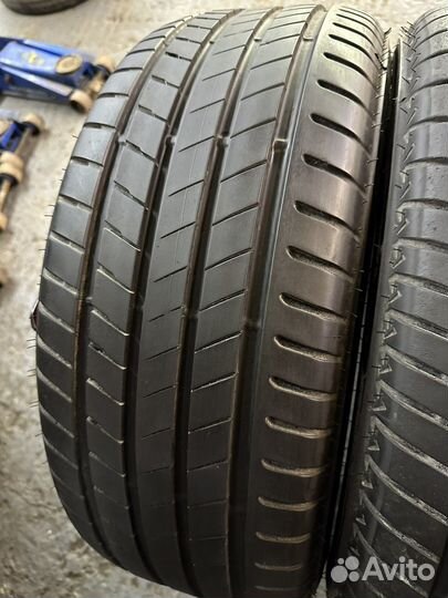 Bridgestone Alenza 001 245/50 R19