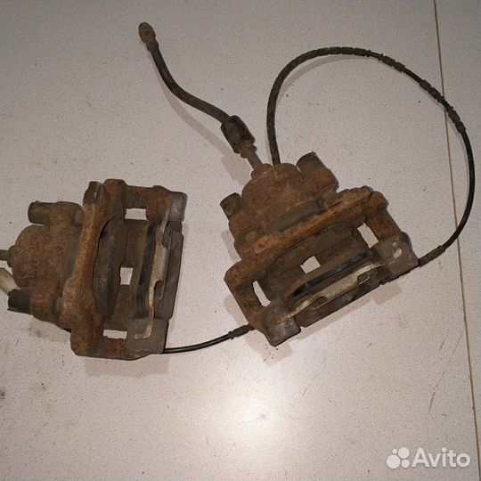 Суппорт тормозной задний левый BMW 3 E90