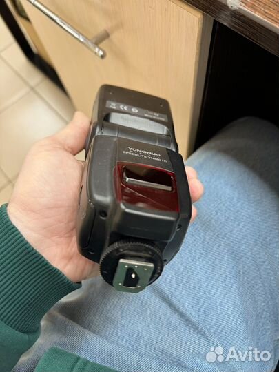 Фотовспышка yongnuo 560 III