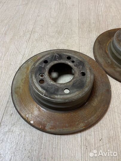 Диск тормозной задний Mercedes Benz C180 W203