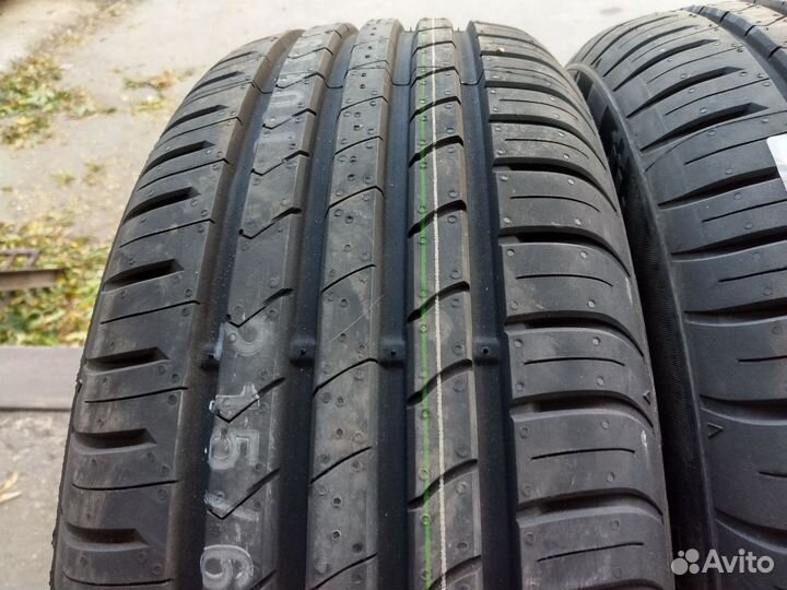 Kumho Ecsta HS51 215/60 R16