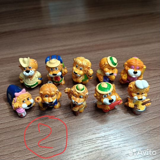 Наборы львы туристы из киндеров 90-х