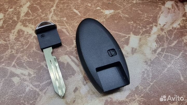 Ключ Nissan Leaf aze0 (ze0) 