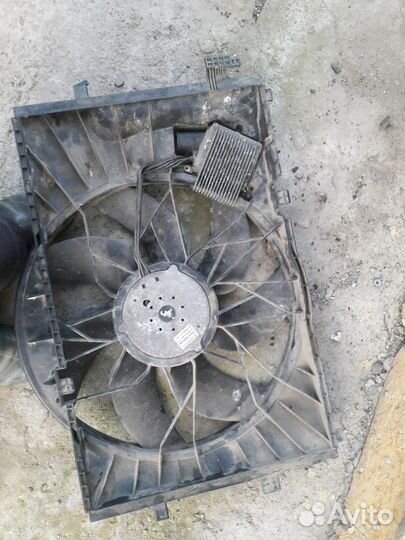 Мерседес 203 вентилятор