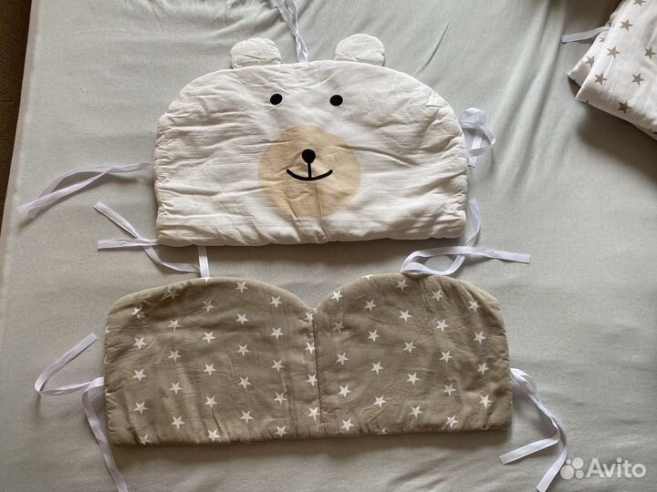 Комплект бортиков в кроватку и одеяло