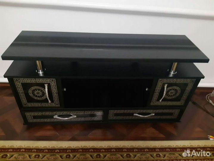 Тумба под телевизор