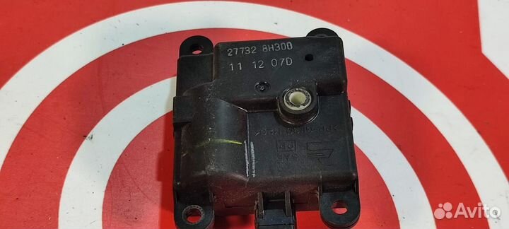 Моторчик заслонки печки Nissan