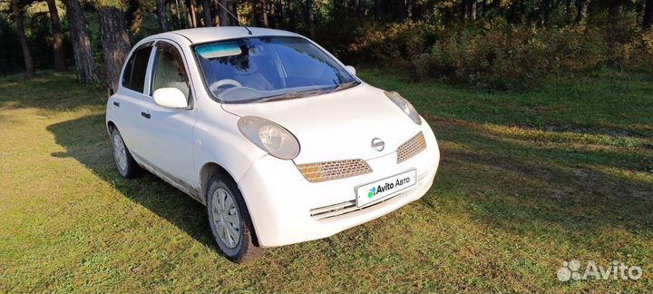 Nissan March 1.0 AT, 2002, 209 000 км