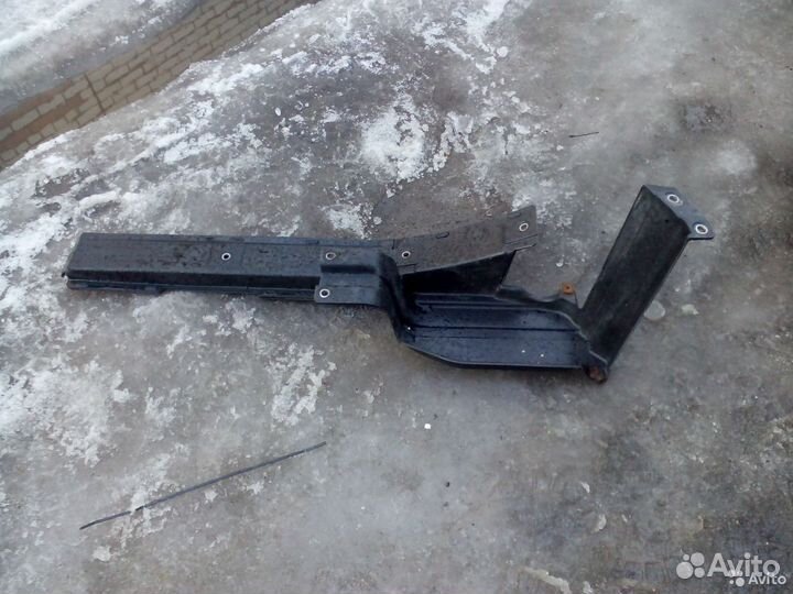 Защита днища топливного бака правая BMW X5 e53