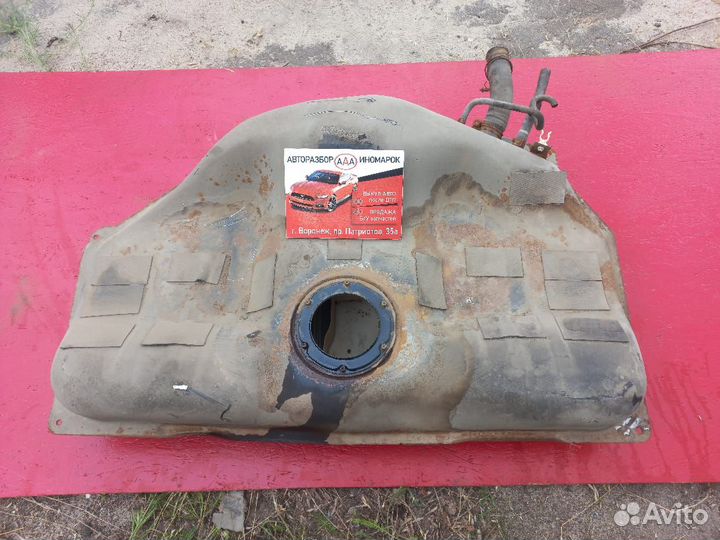 Бензобак Nissan Maxima A33