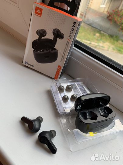 Блютуз наушники JBL wave200TWS