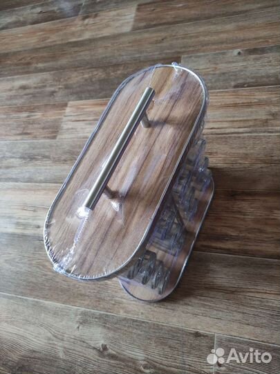 Набор баночек для специй на подставке новый