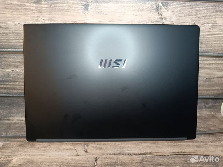 Ноутбук MSI Modern 15 B12M