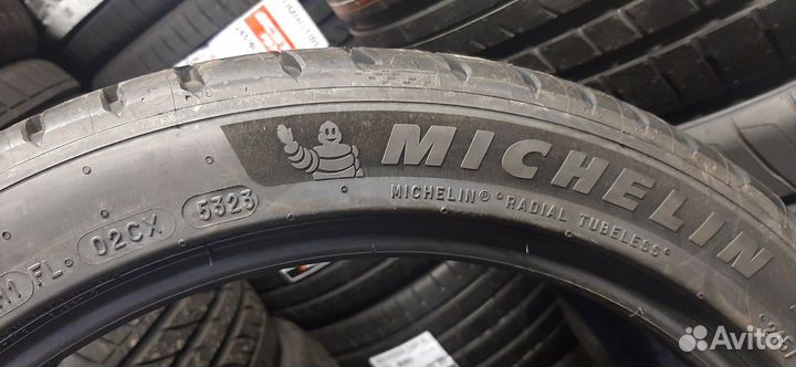 Michelin Pilot Sport 5 215/45 R18 93Y