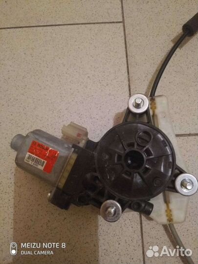 Стеклоподъемник задний правый Hyundai Solaris 2