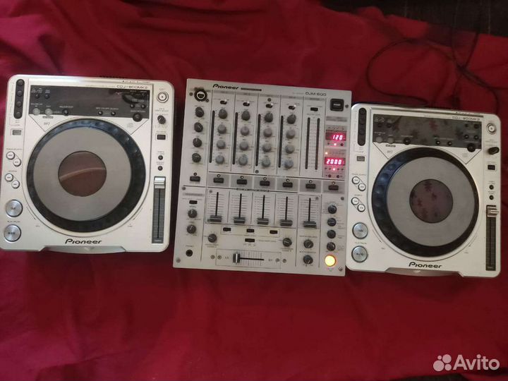 Pioneer DJM-600 и CDJ-800 mk2 микшер и 2 вертушки