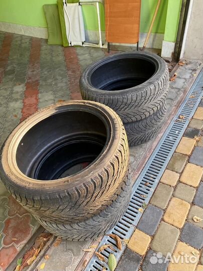 Nokian Tyres Hakkapeliitta R3 245/40 R19 и 275/35 R19