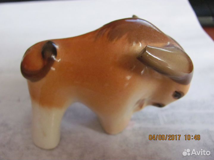 Статуэтка фарфоровая 