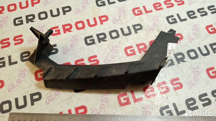 Кронштейн бампер-фара (ус) GH L б/у