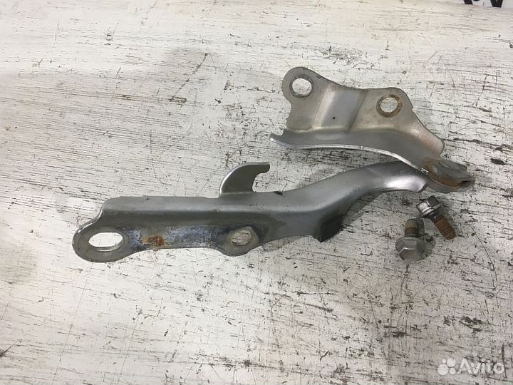 Петля капота Тойота Прадо 120 Toyota Land Cruiser