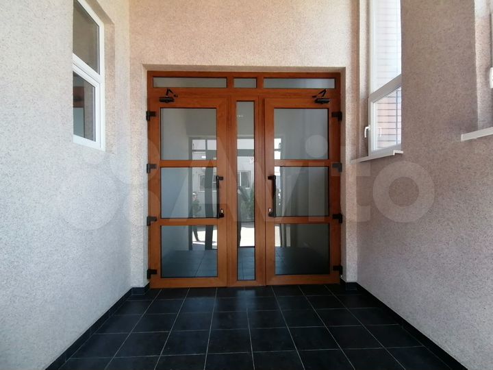 Офис на 1-м этаже с ремонтом и кабинетами, 250 м2