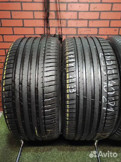 Michelin Pilot Sport 4 265/45 R21 и 295/40 R21 111Y