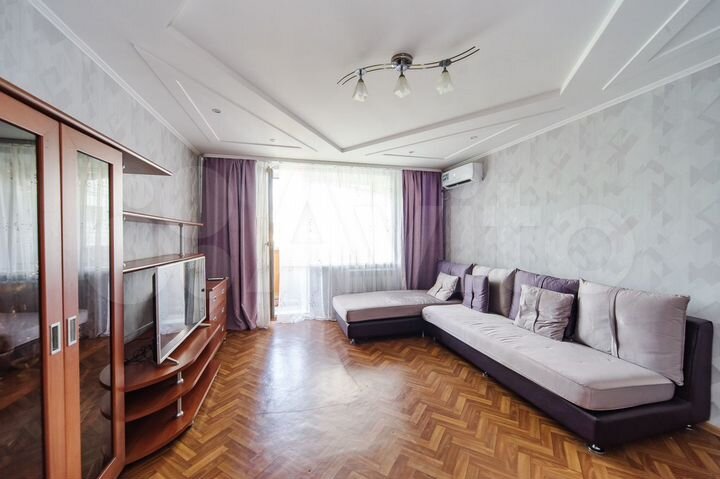 4-к. квартира, 82 м², 2/5 эт.