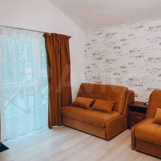 Дом 25 м² на участке 10 сот.