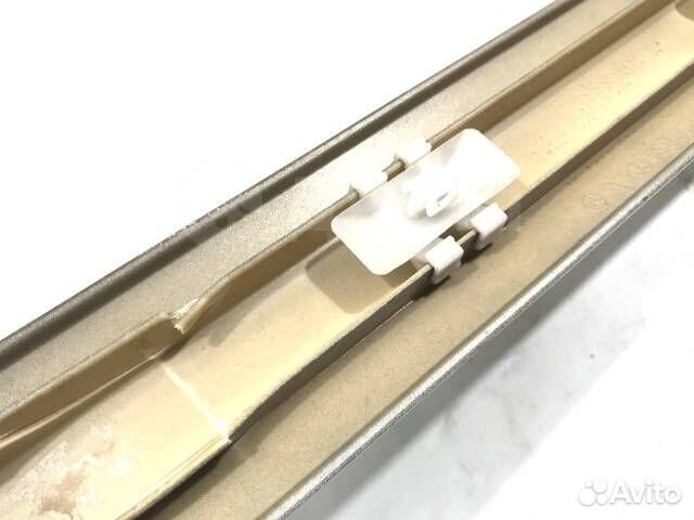 Молдинг задней правой двери Mercedes C W203