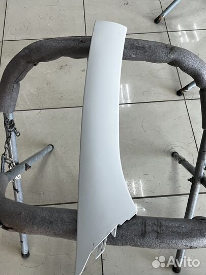 Декоративная стойка на LADA Vesta