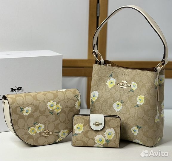Сумка Coach с ромашками