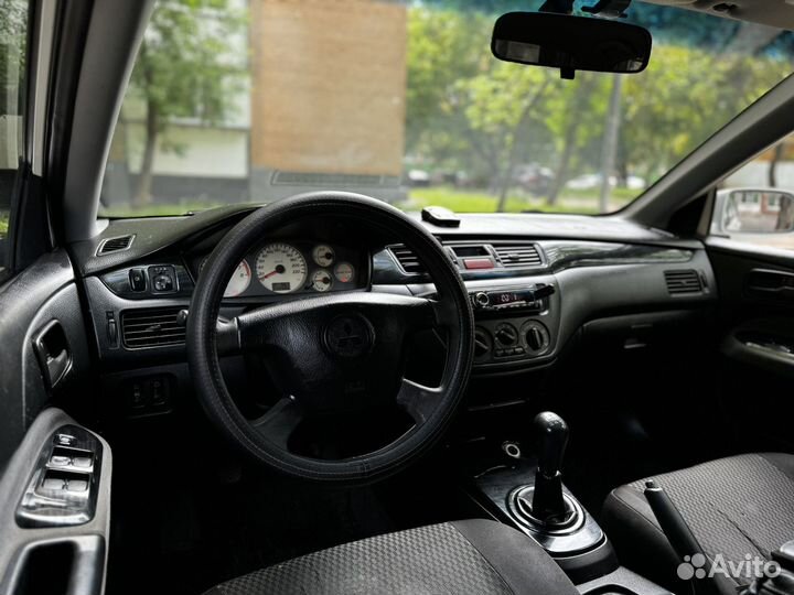 Mitsubishi Lancer 1.3 МТ, 2005, 233 385 км