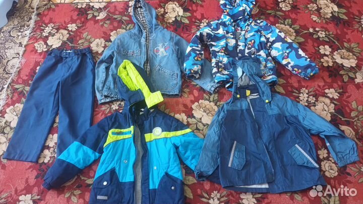 Продам два больших пакета вещей на мальчика 5 лет