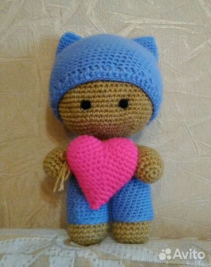 Валентинка. Вязаная игрушка. Карманный пупс