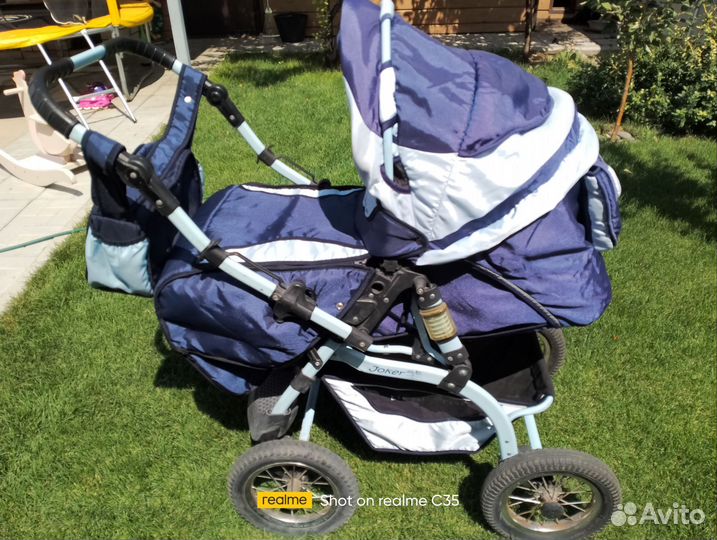 Прогулочная коляска