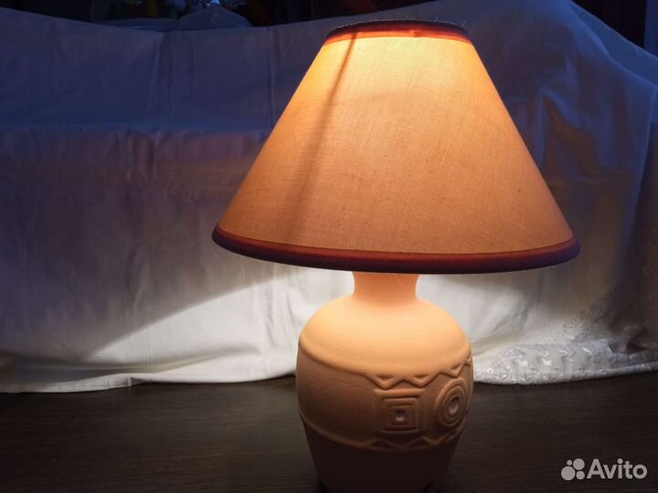 Лампа настольная