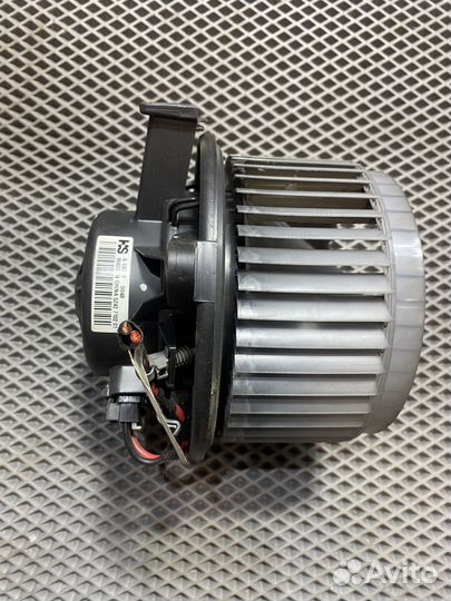 Моторчик печки Chevrolet Cruz