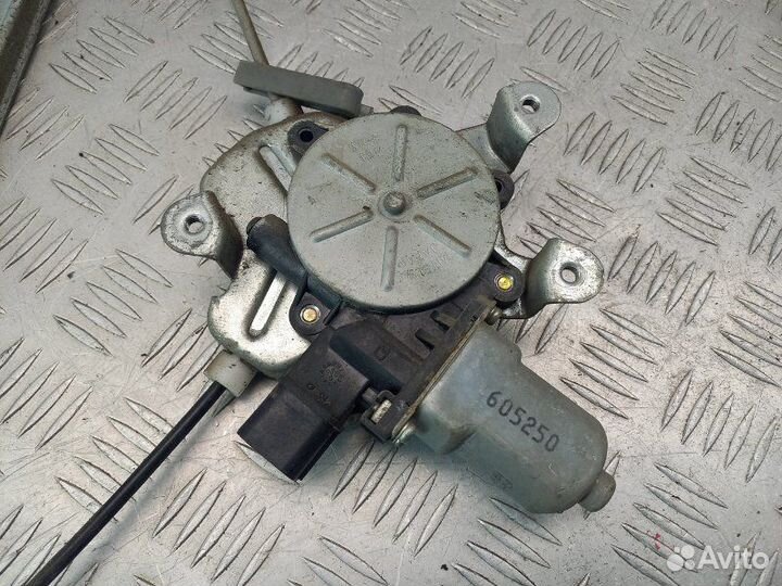 Стеклоподъемник электр. задний левый Mitsubishi