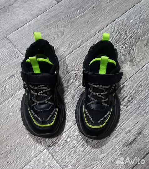 Кроссовки для девочки