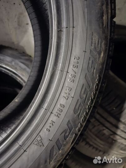 Pirelli Ice Zero 215/55 R17