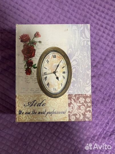 Ключница настенная с часами