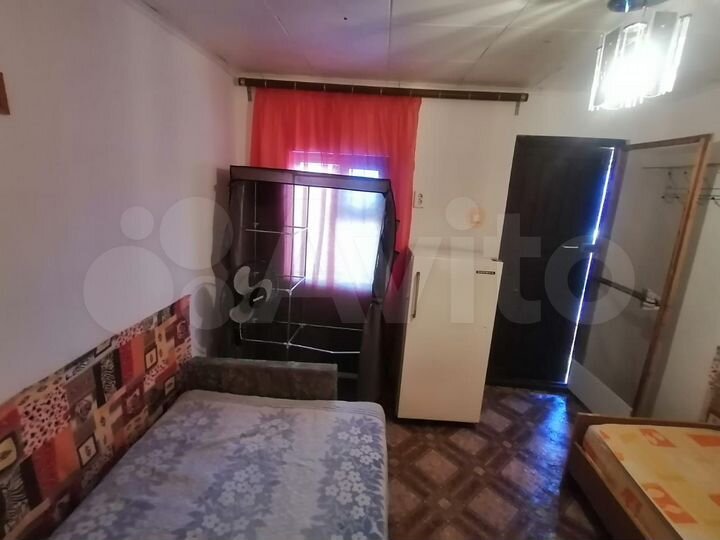 Комната 9 м² в 3-к., 1/1 эт.