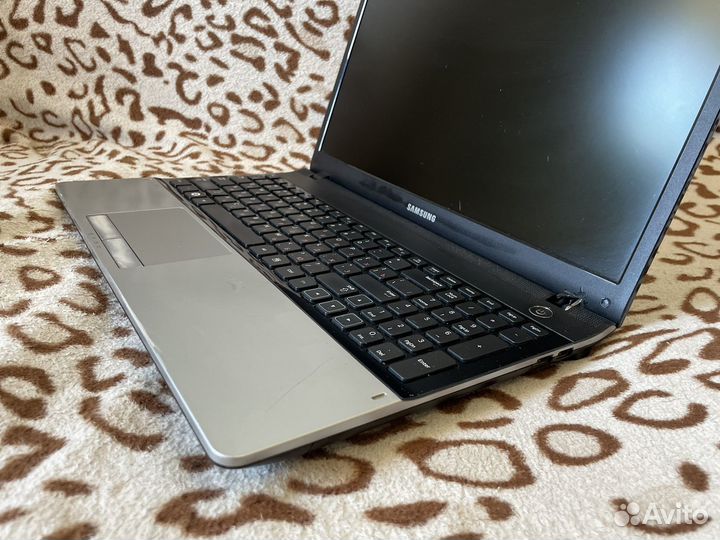 Быстрый ноутбук Samsung intel i3 с ssd диском