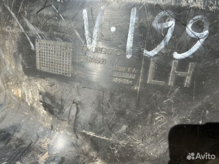 Volvo xc70 2 подкрылок левый передний