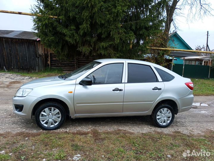 LADA Granta 1.6 МТ, 2015, 150 000 км