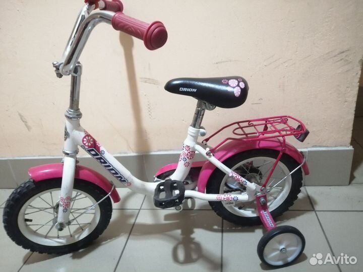 Детский велосипед четырехколесный